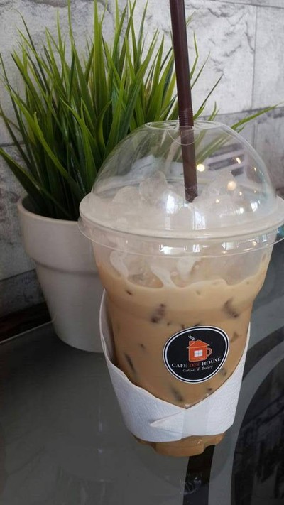 CAFE DEE HOUSE - Bangsaen